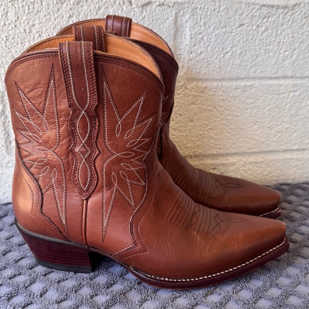 Tecovas The Lynn women's booties saddle brown cowhide leather Size 7.5